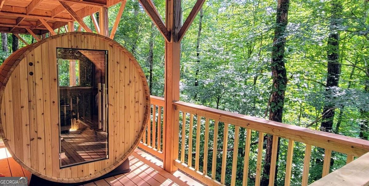 324 Sutallee Place White - 25