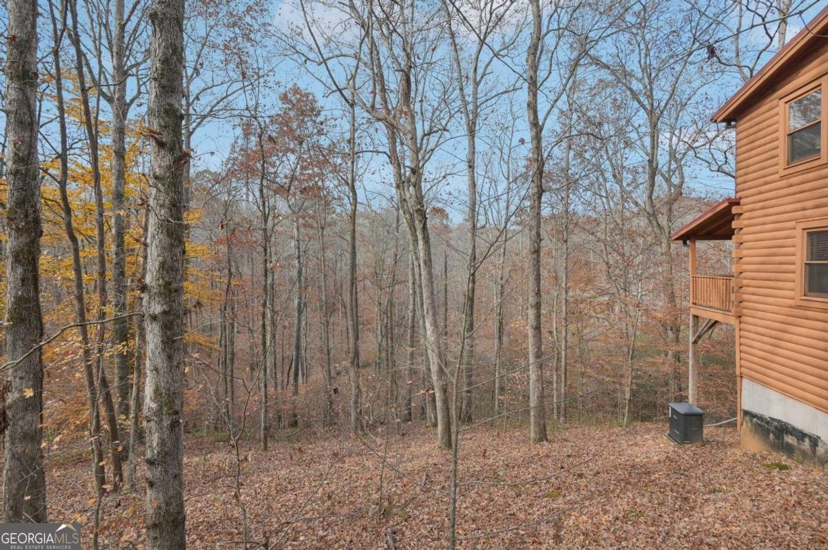 324 Sutallee Place White - 26