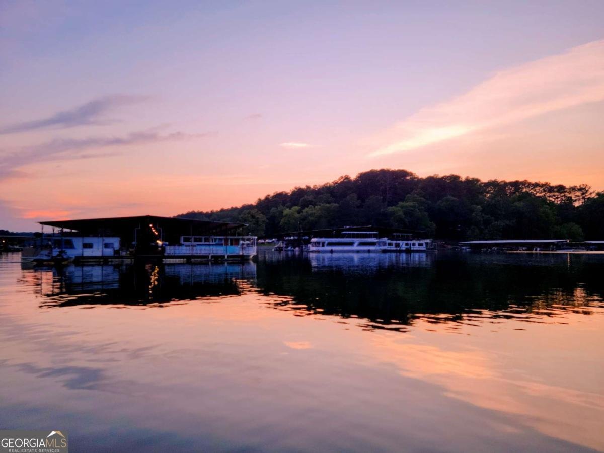 324 Sutallee Place White - 36