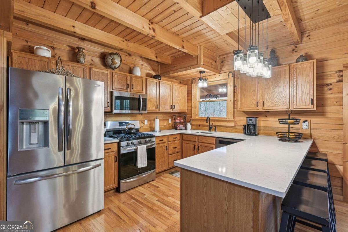 324 Sutallee Place White - 8