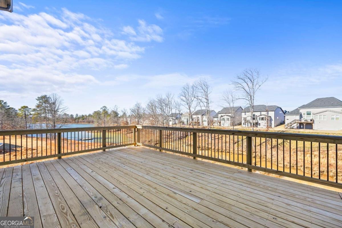 72 Clear Lake Parkway Hoschton - 4