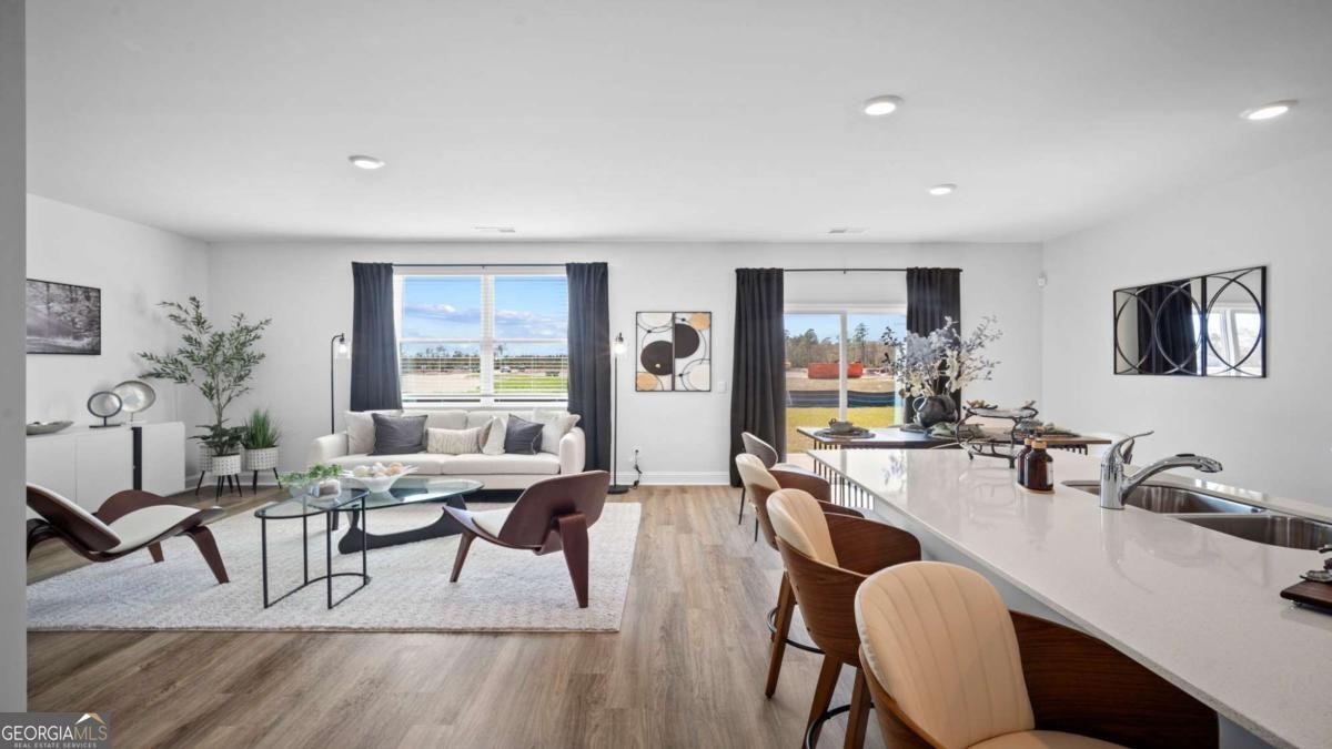 1052 Lakes Boulevard Brunswick - 10