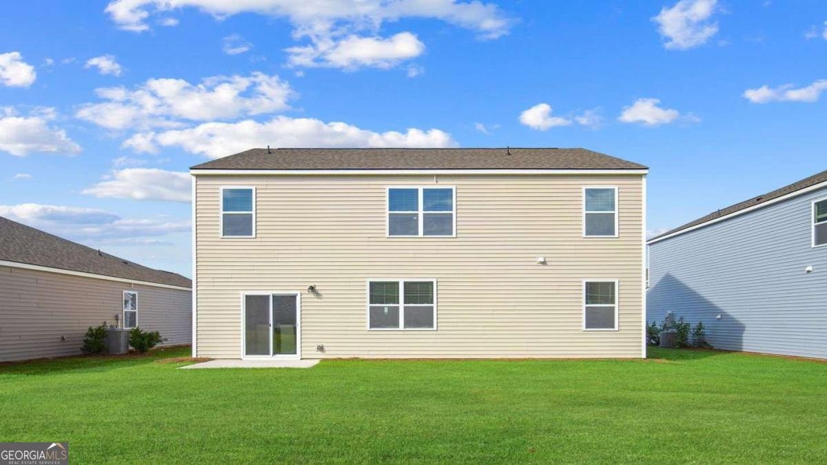 1052 Lakes Boulevard Brunswick - 40