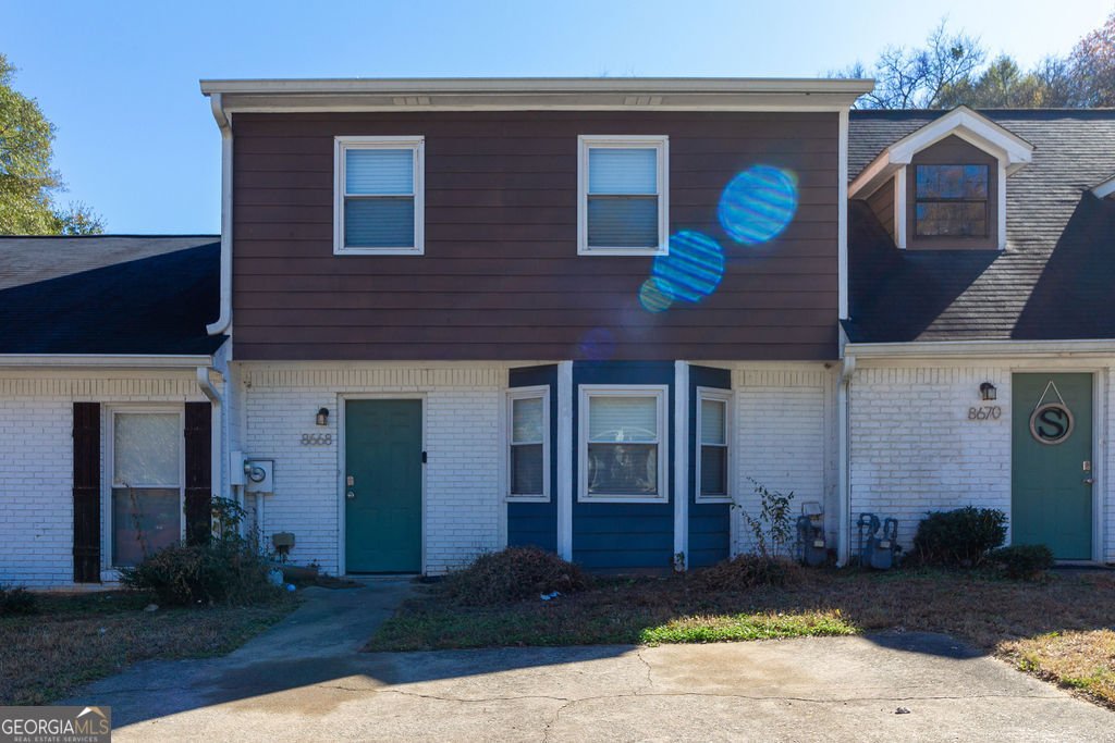 8668 Ashley Way Douglasville - main photo