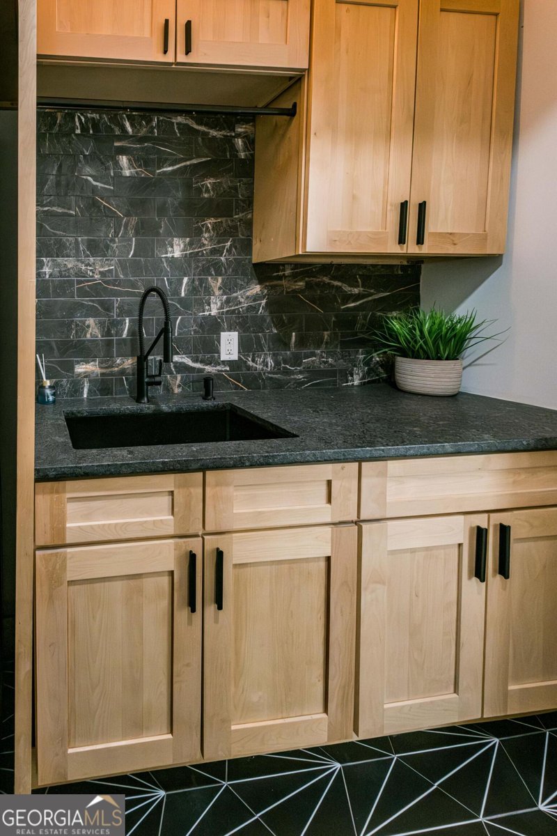 209 Derenne Avenue Savannah - Photo 26