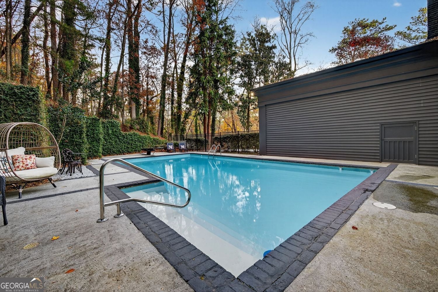 2525 Spalding Drive Atlanta - 17
