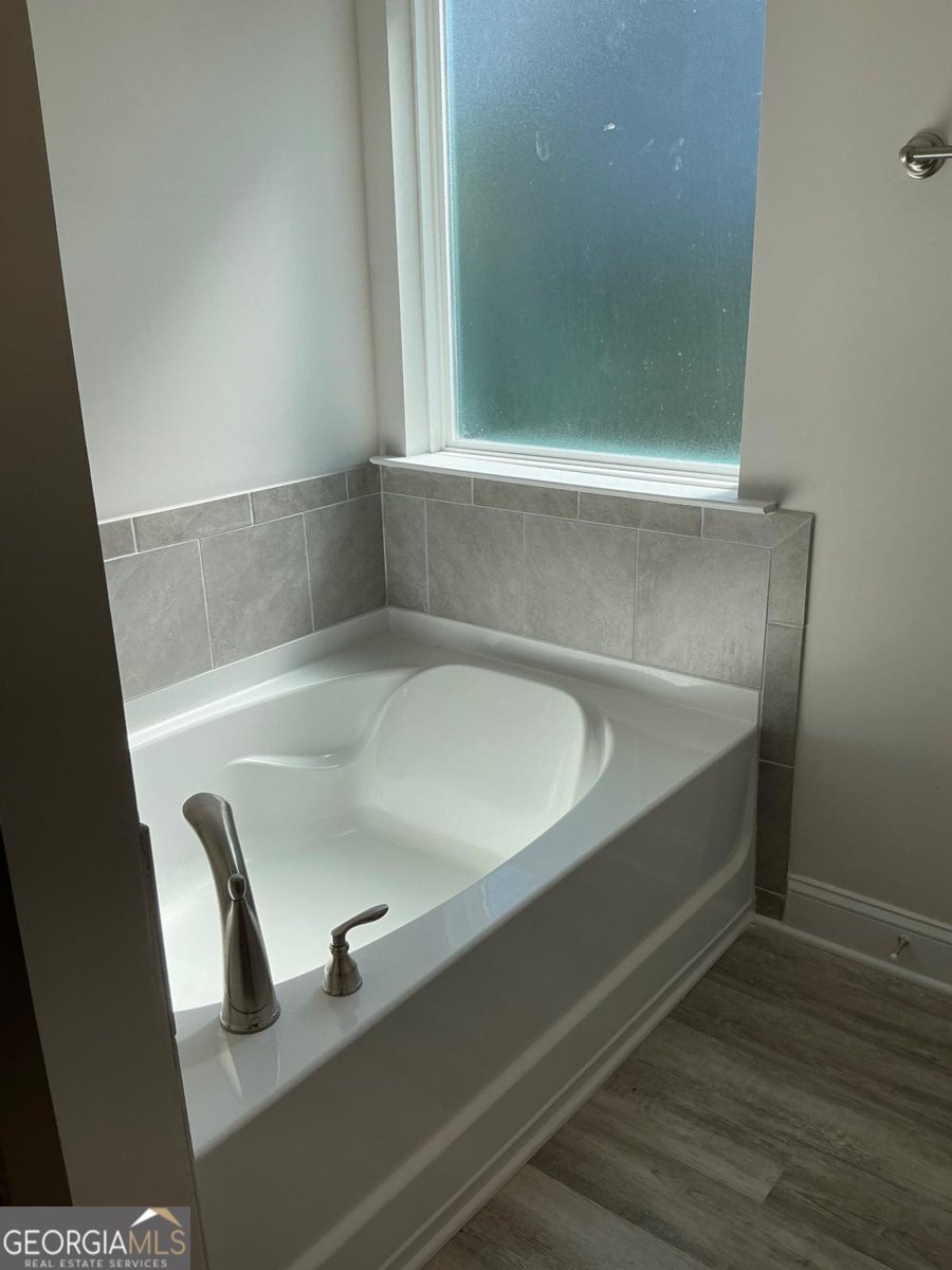 267 Eason Bowdon - 16