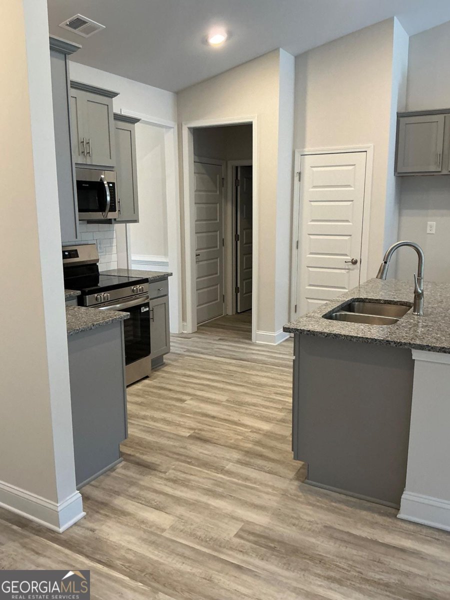 267 Eason Bowdon - 8