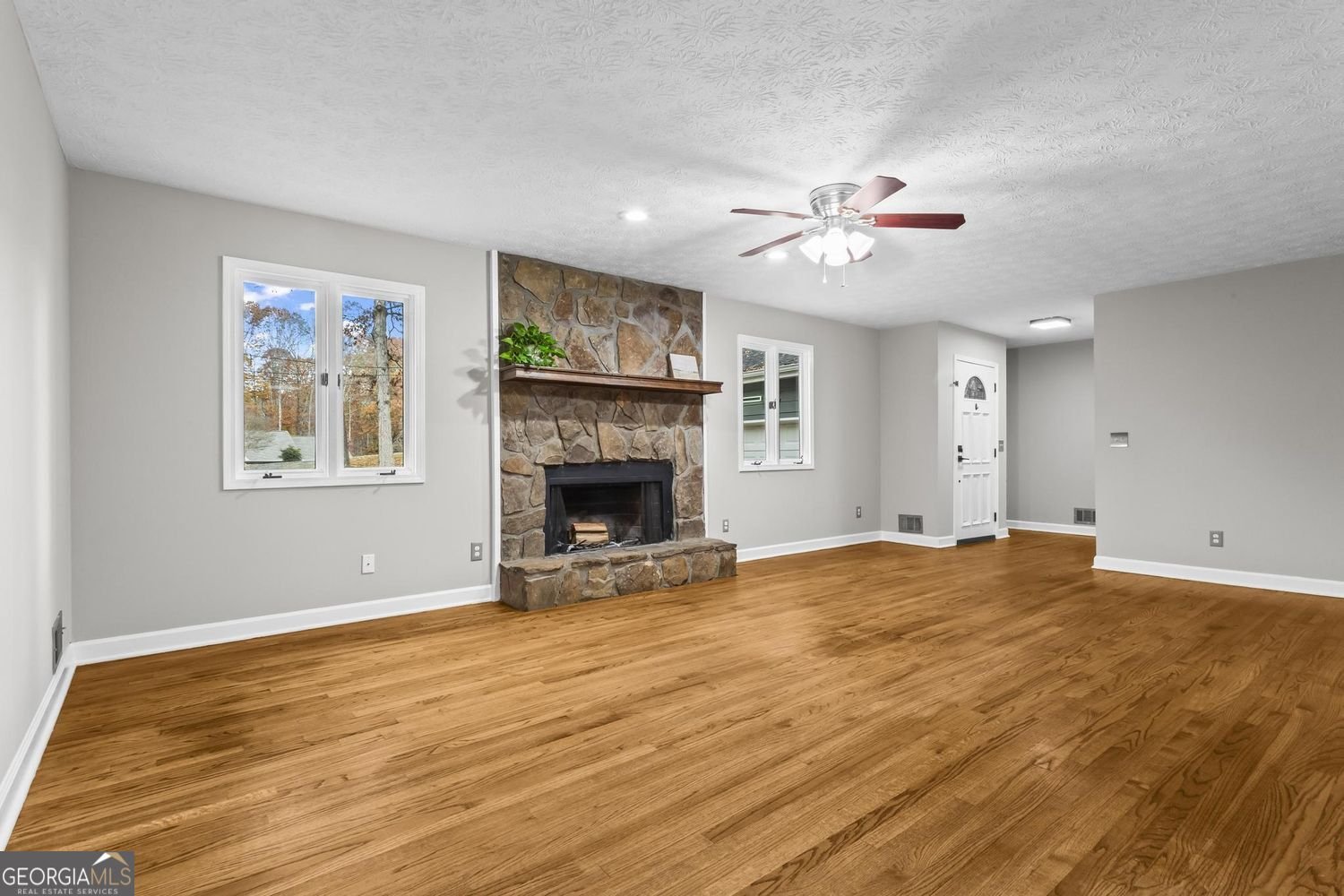 1925 Commonwealth Court Cumming - 12