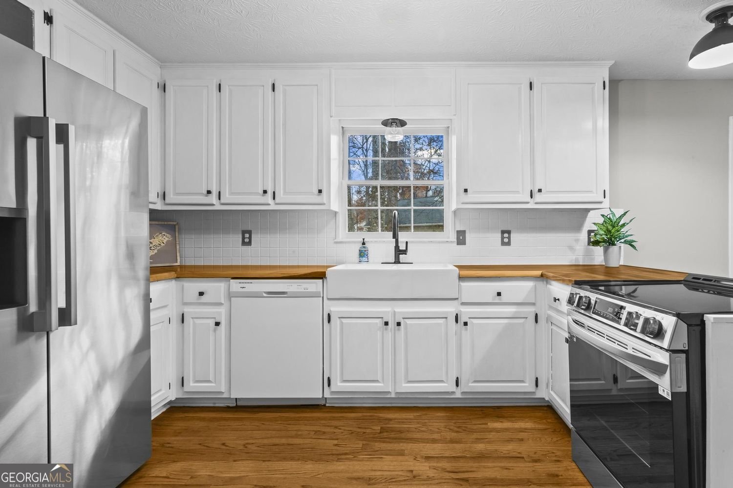 1925 Commonwealth Court Cumming - 17