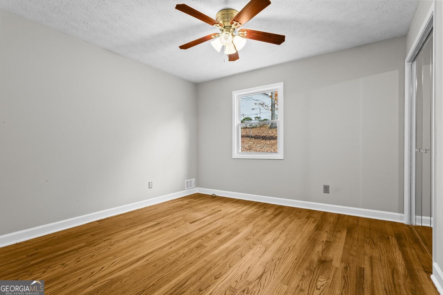 1925 Commonwealth Court Cumming - 28