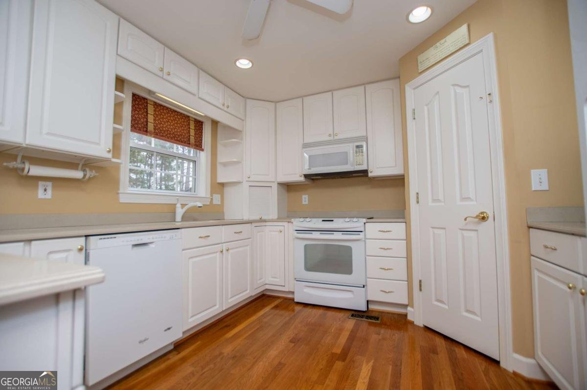 128 Manor Way Carrollton - 30