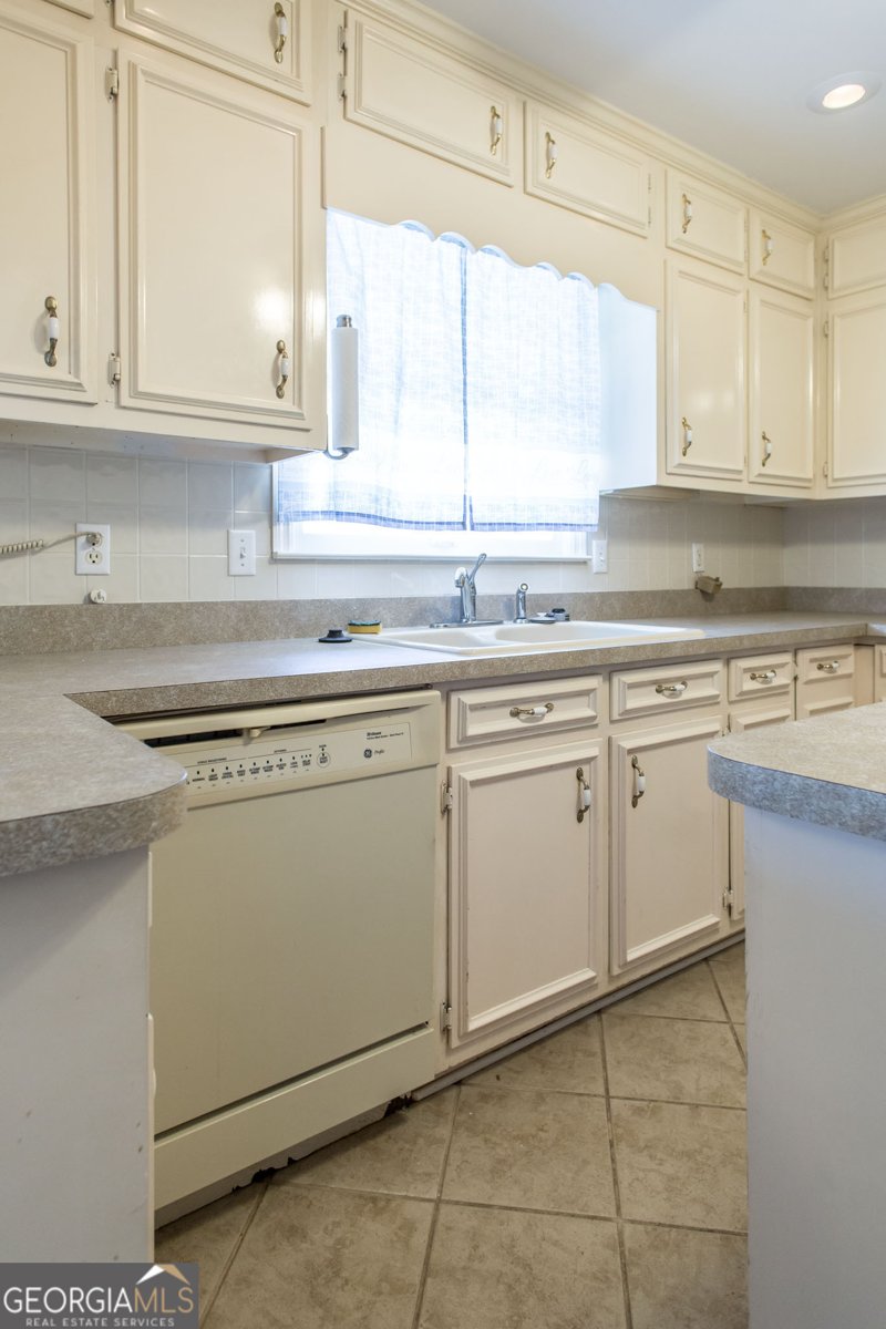 402 Preston Street Waycross - 12