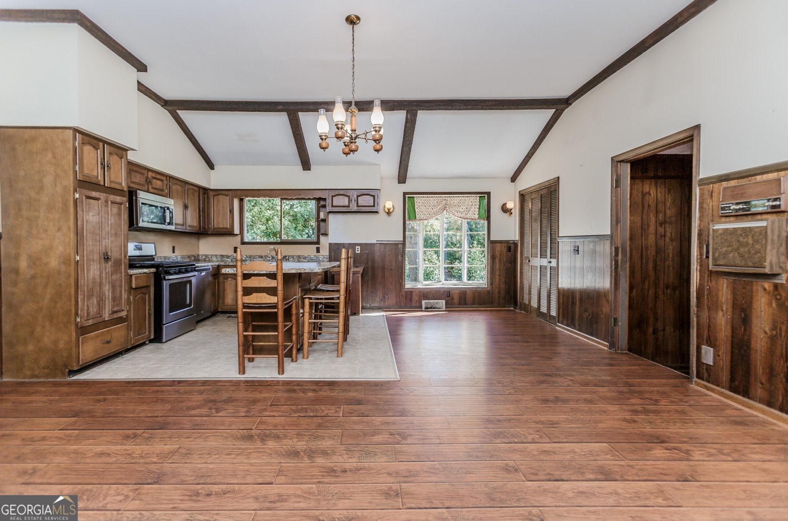 253 3rd Avenue Winder - 13