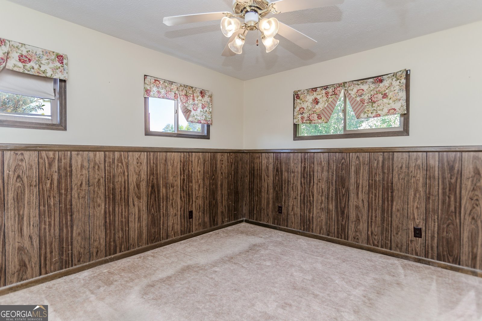 253 3rd Avenue Winder - 18