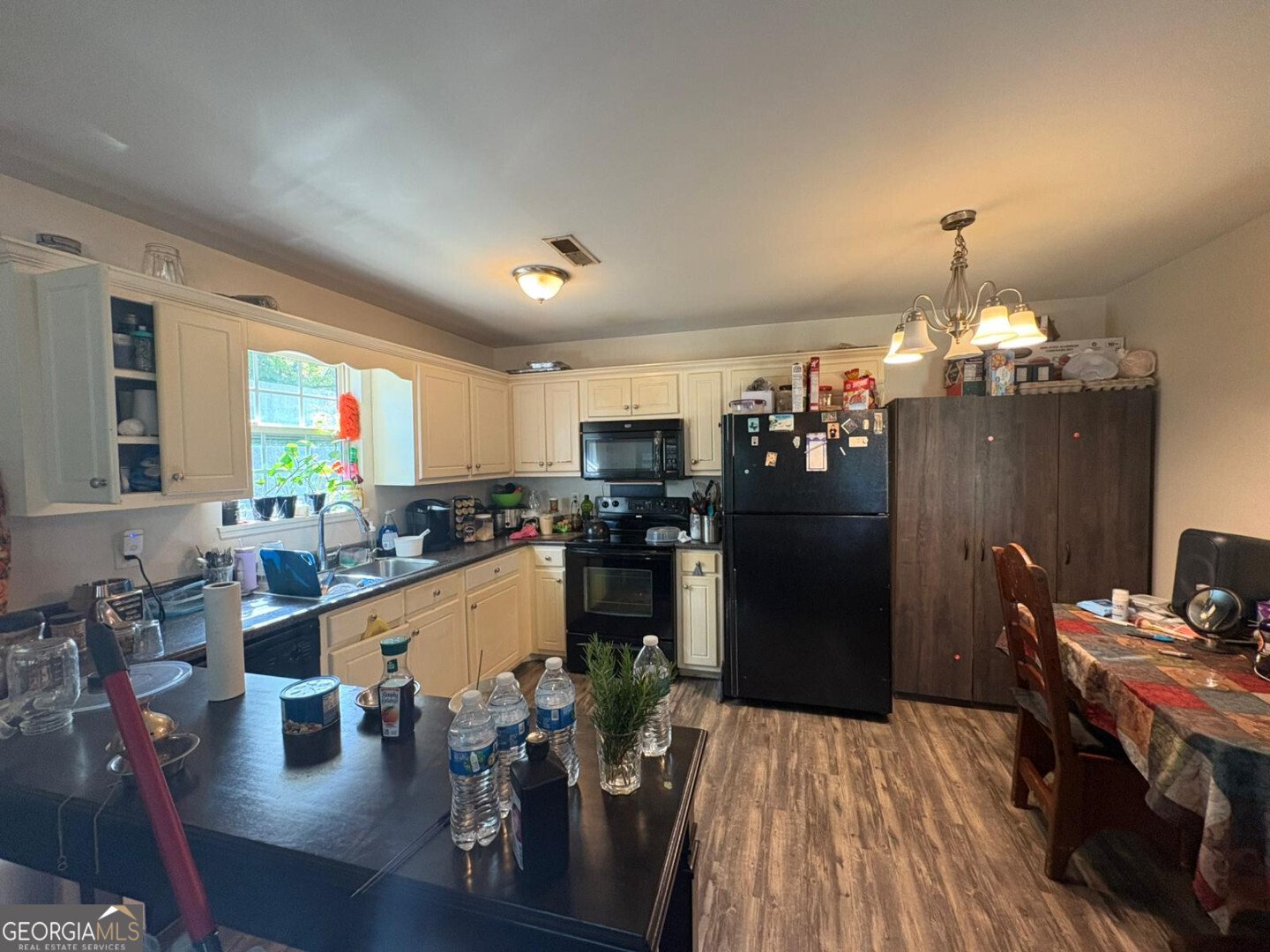 409 Florence Avenue Dalton - 12