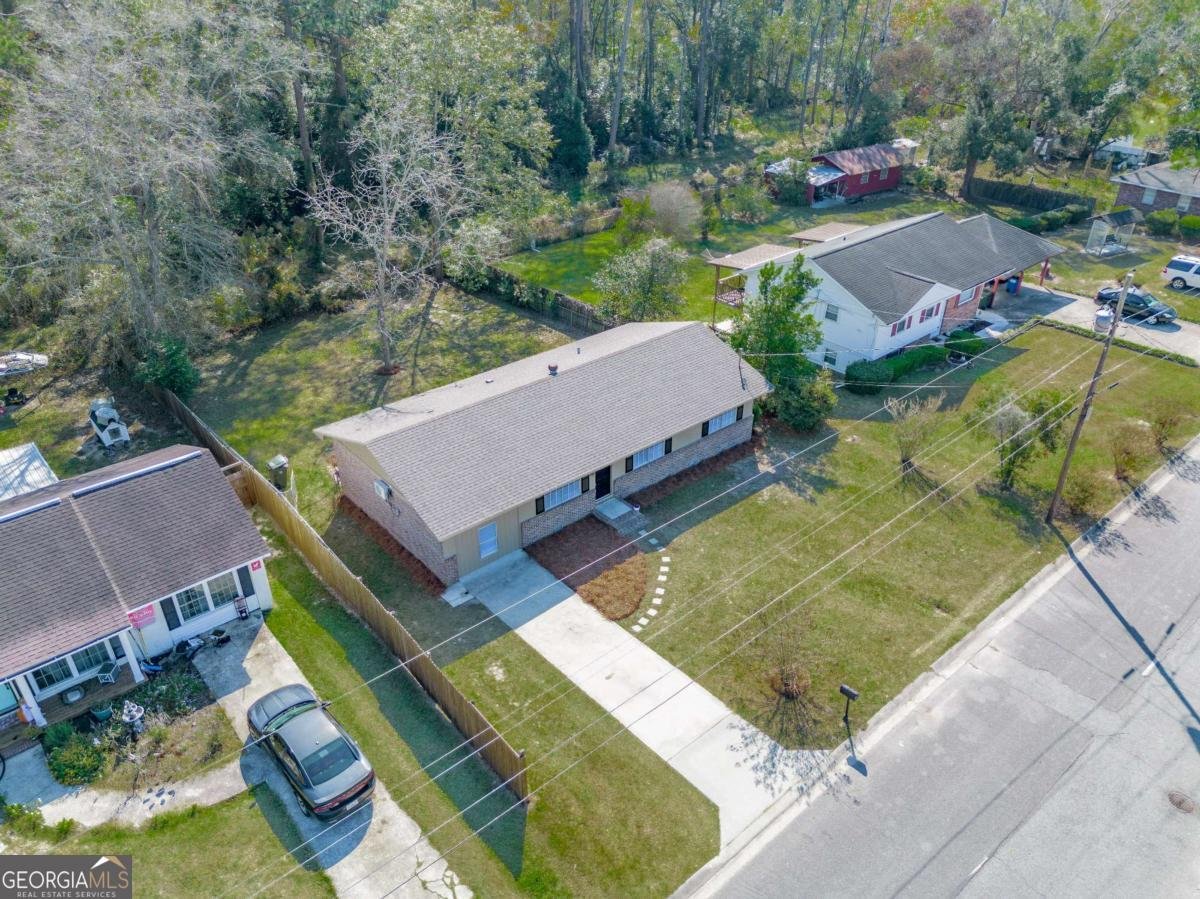 2122 Lakeview Drive Waycross - 23