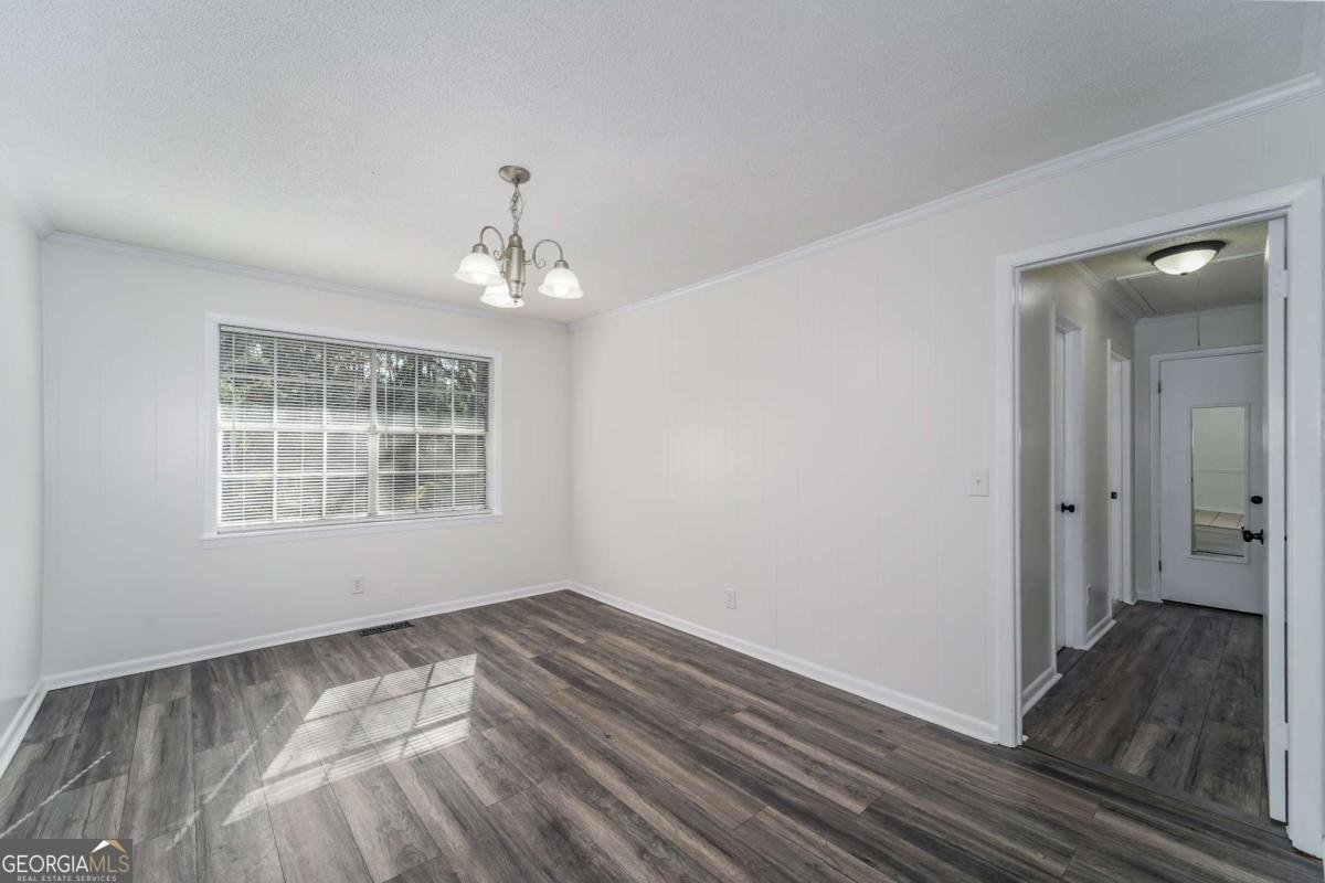 2122 Lakeview Drive Waycross - 27