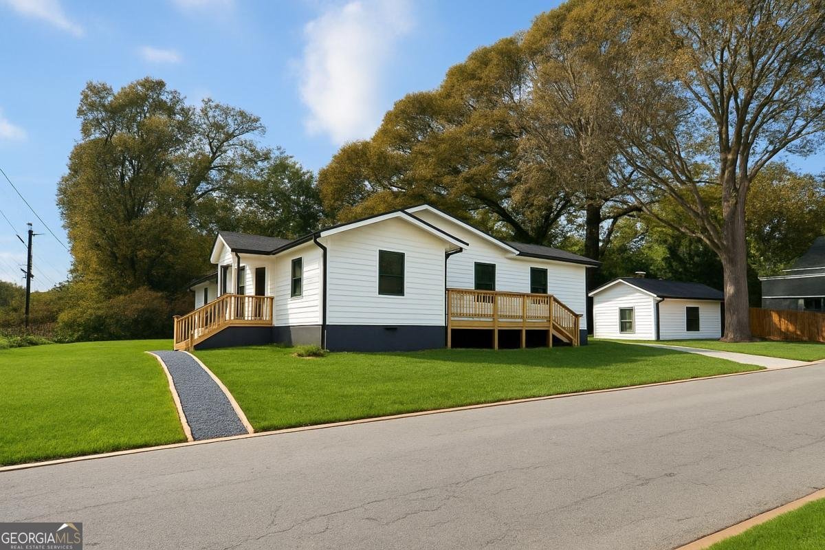 1539 Venetian Drive Atlanta - 1