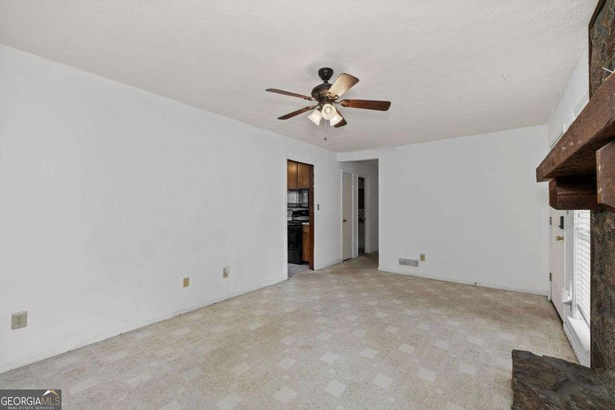 3964 FERNCLIFF Road Snellville - 2