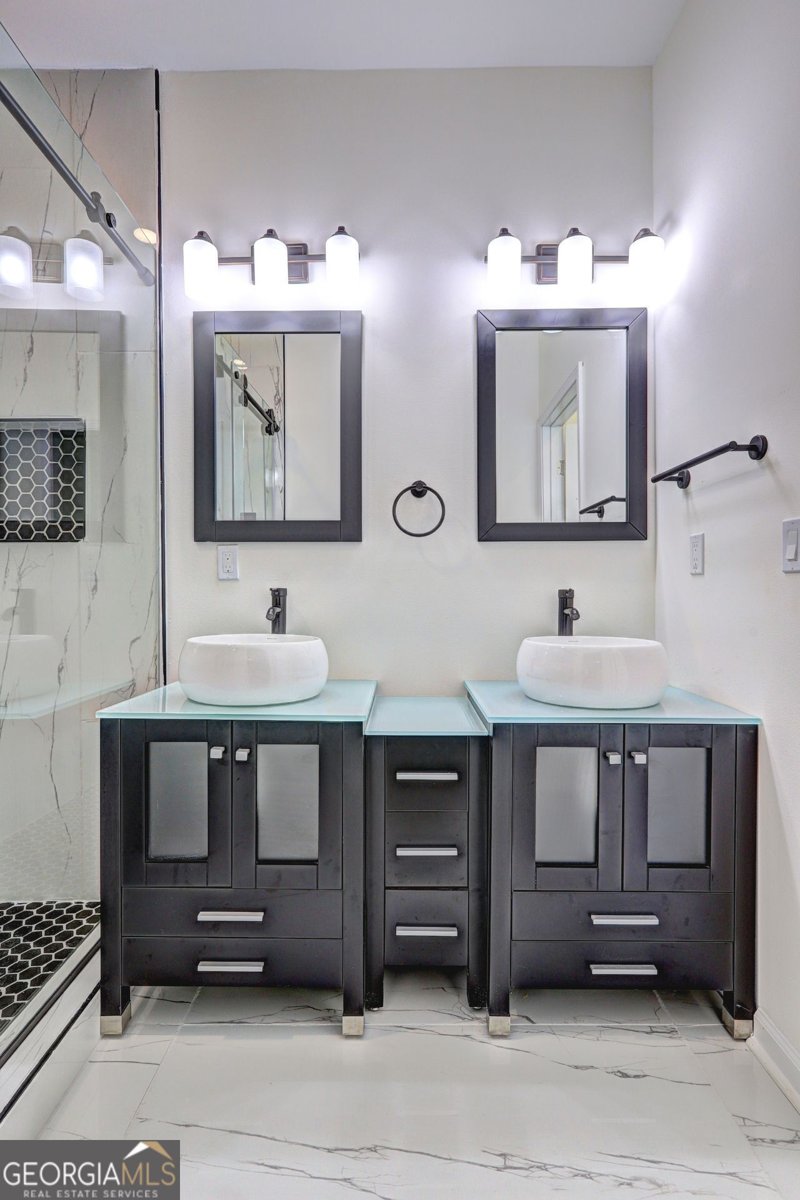 2595 NORTHFIELD Court atlanta - 2