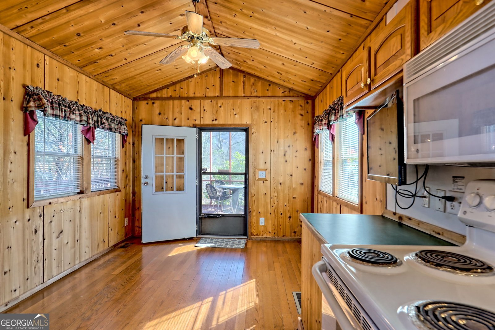 446 River Vista Drive Dillard - 25