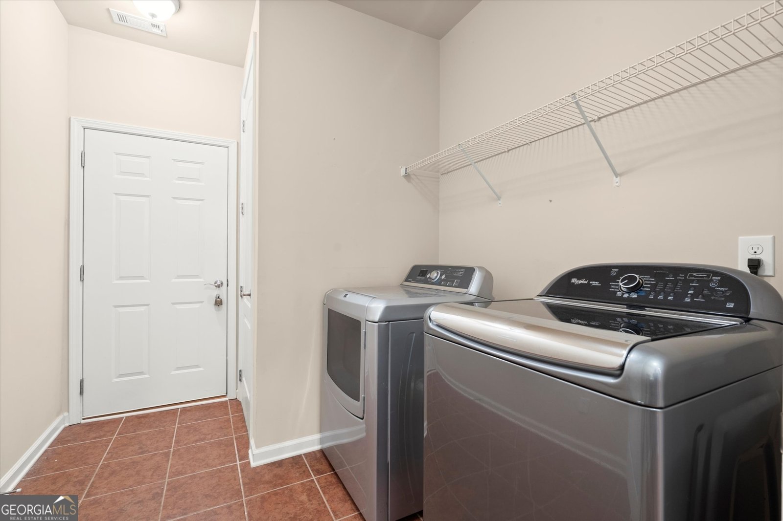 360 Signature Circle Powder Springs - 19