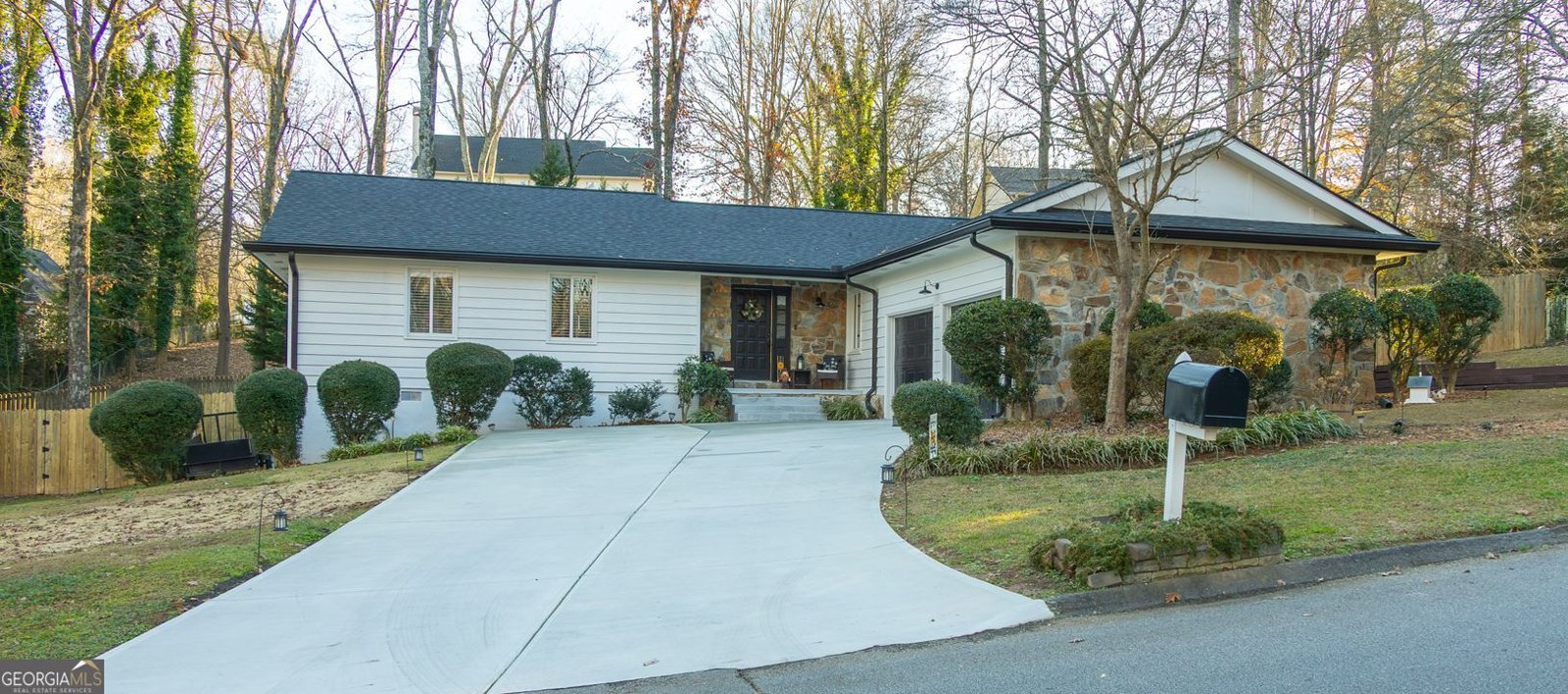 3734 CHEROKEE FORD Gainesville - 1