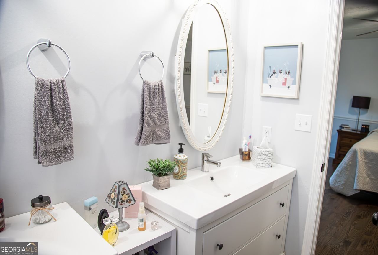 3734 CHEROKEE FORD Gainesville - 18