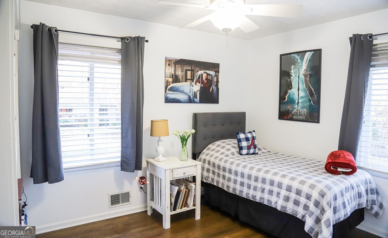 3734 CHEROKEE FORD Gainesville - 19