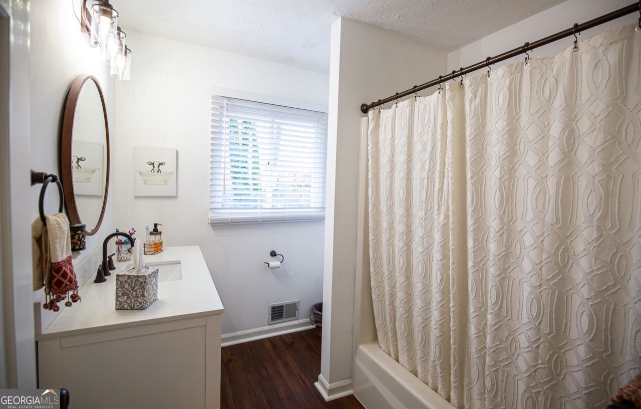 3734 CHEROKEE FORD Gainesville - 22