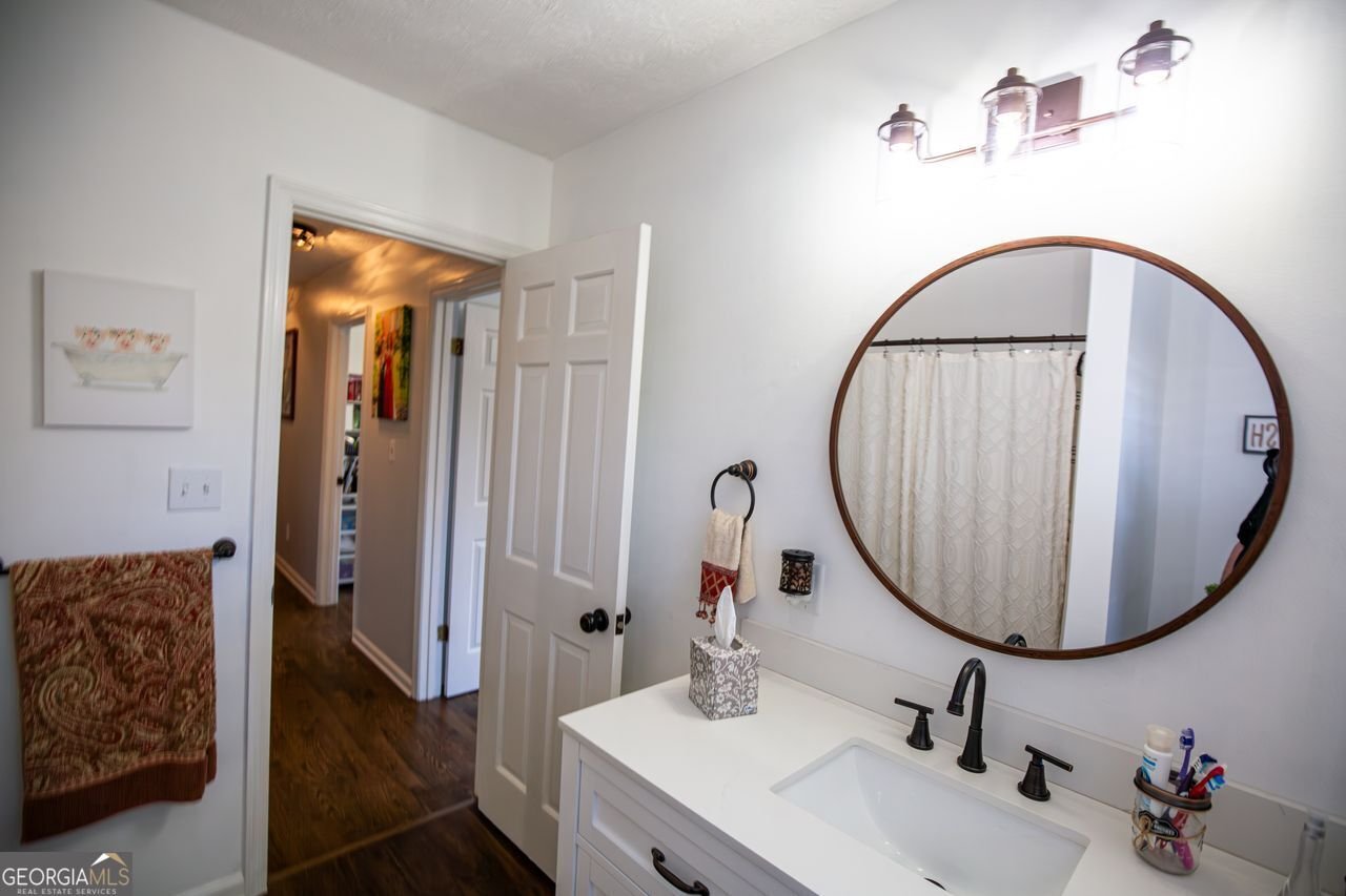 3734 CHEROKEE FORD Gainesville - 23