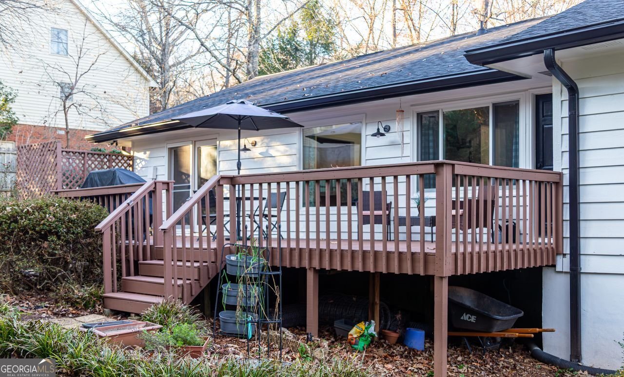 3734 CHEROKEE FORD Gainesville - 33