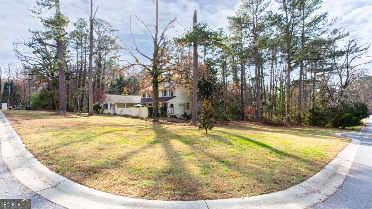 1937 Crescent Drive Snellville - 10