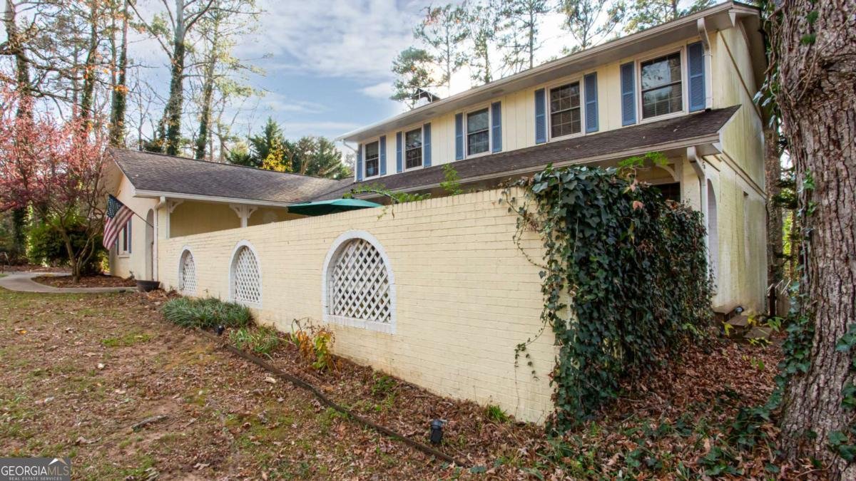 1937 Crescent Drive Snellville - 13