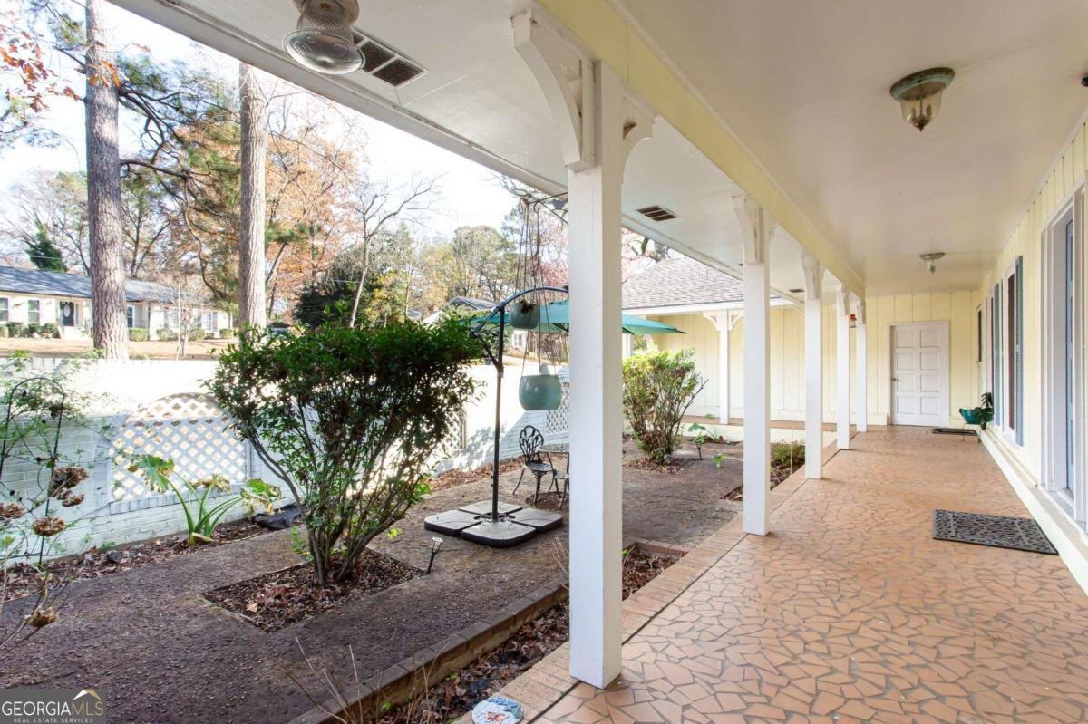 1937 Crescent Drive Snellville - 25