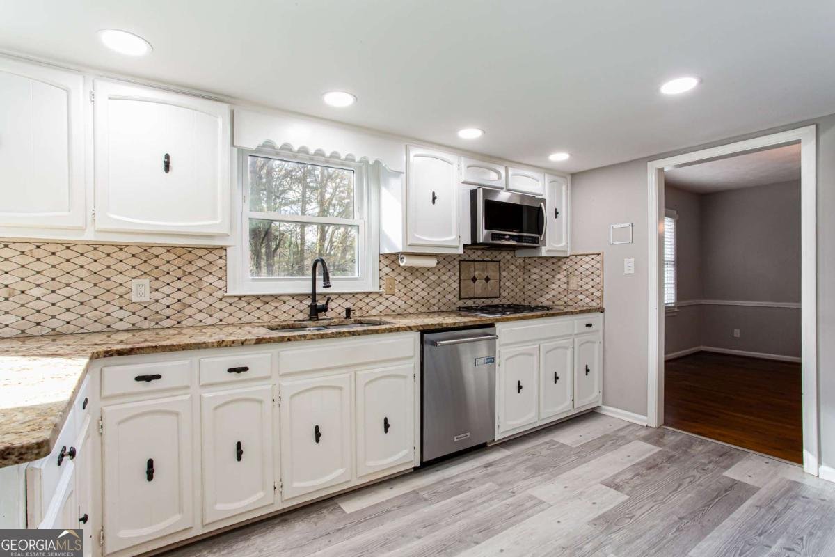 1937 Crescent Drive Snellville - 32