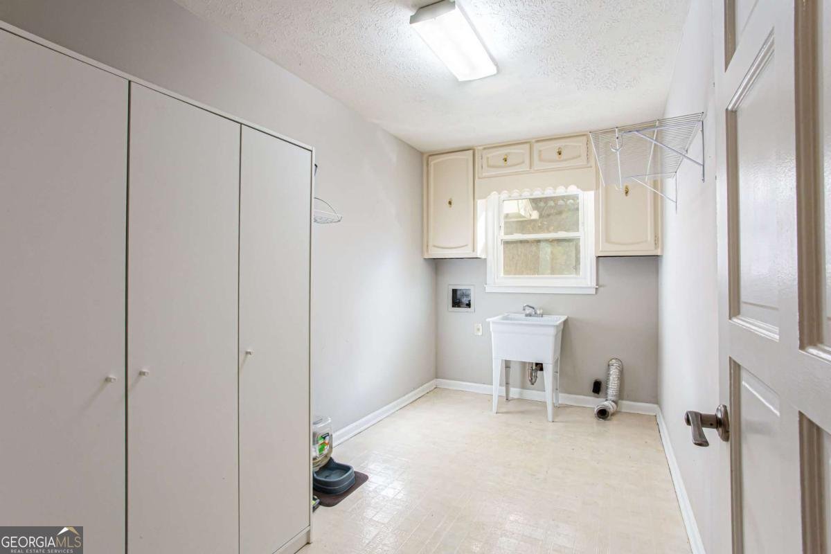 1937 Crescent Drive Snellville - 41