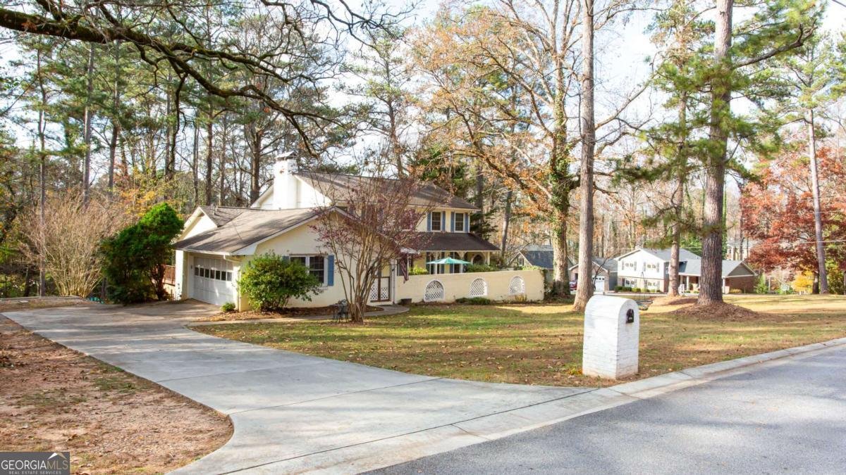 1937 Crescent Drive Snellville - 8