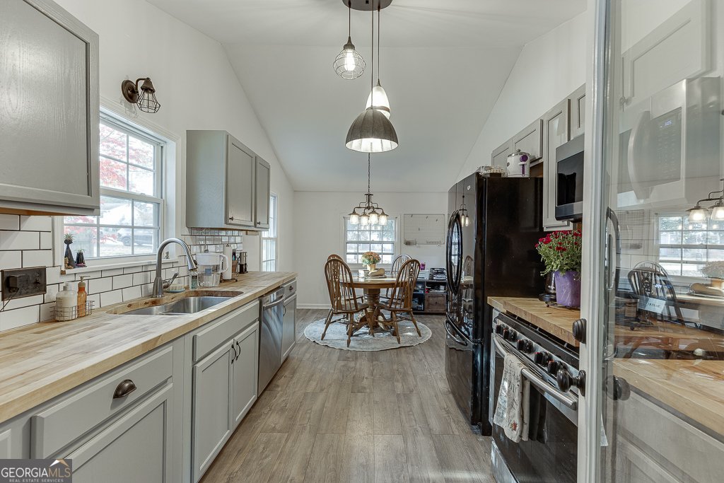 98 Circle Drive Winder - 21