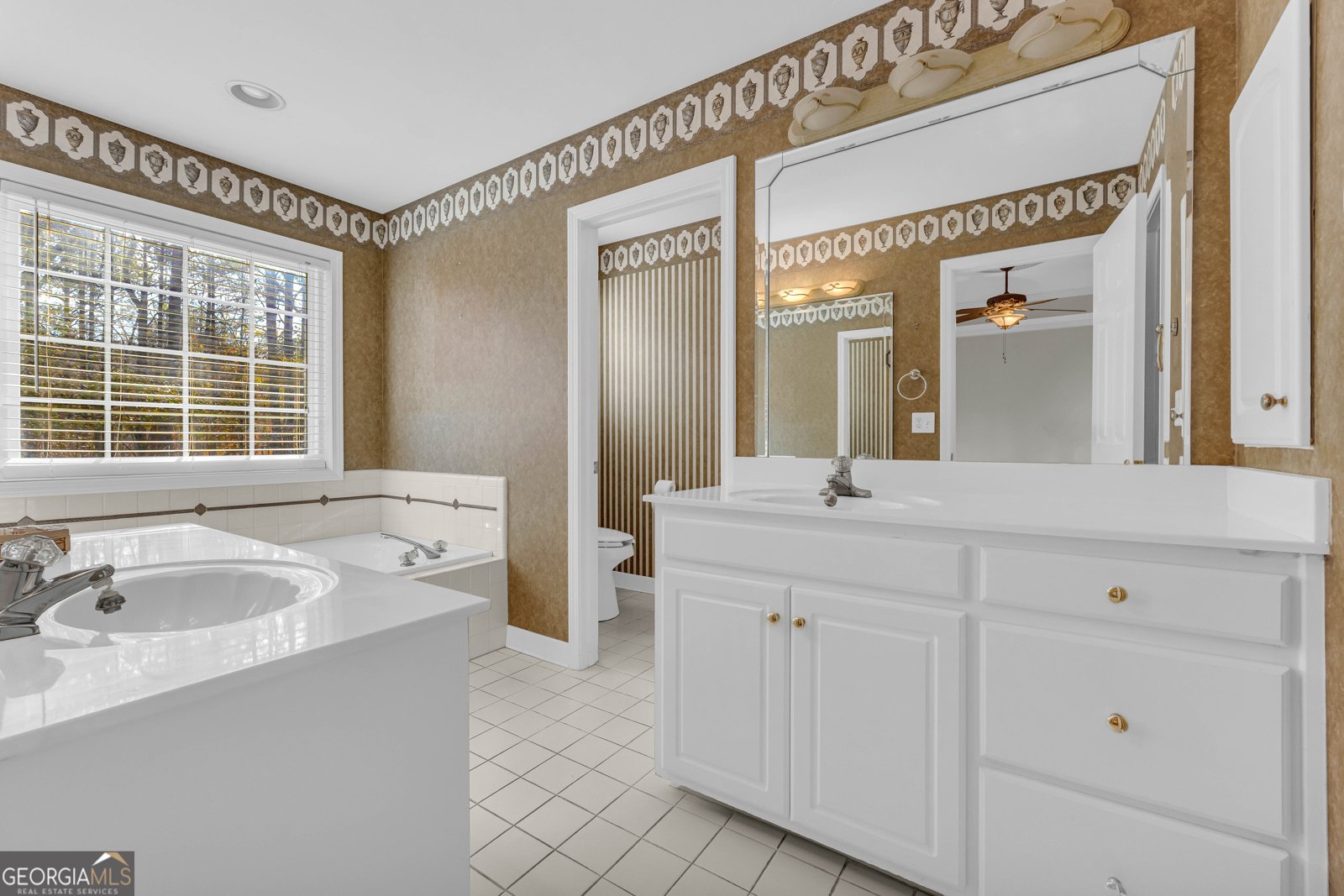 114 River Bluff Hoschton - 11