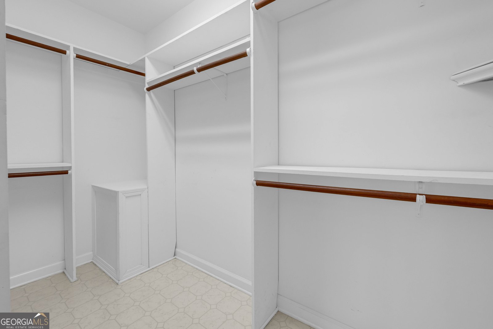 114 River Bluff Hoschton - 13