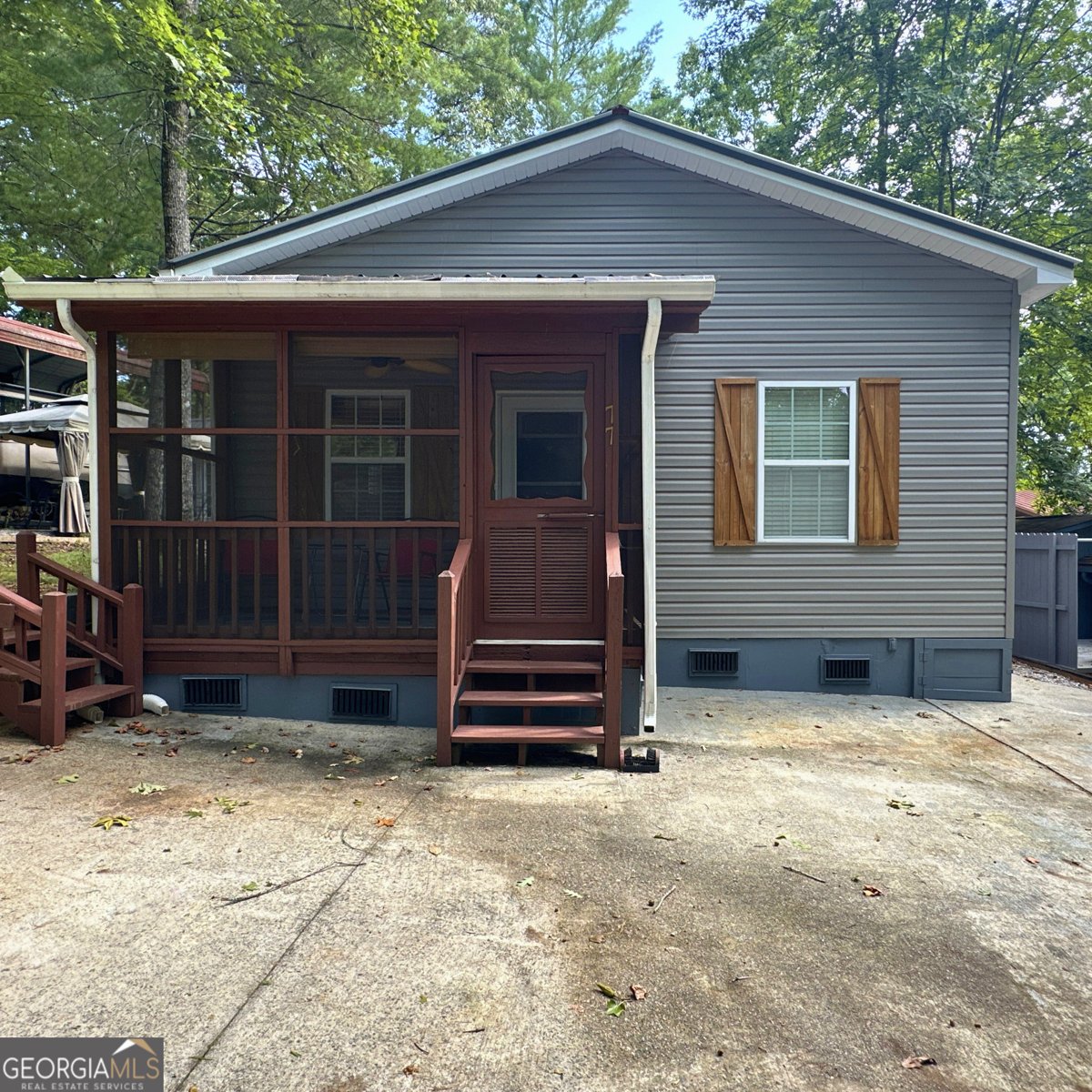 77 Hollow Log Path Cleveland - 1