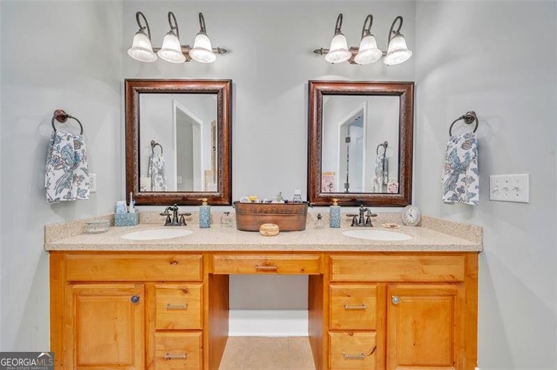 218 WALTON CHASE Perry - 9