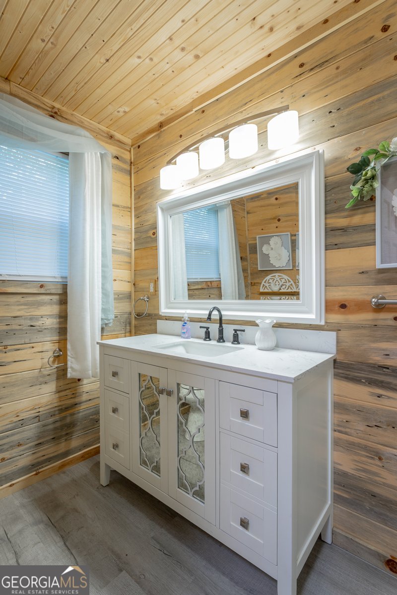 1370 &1372 Peggy Lane Tunnel Hill - 37