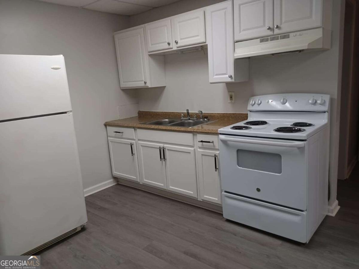 3686 Lower Creek Drive Douglasville - 36