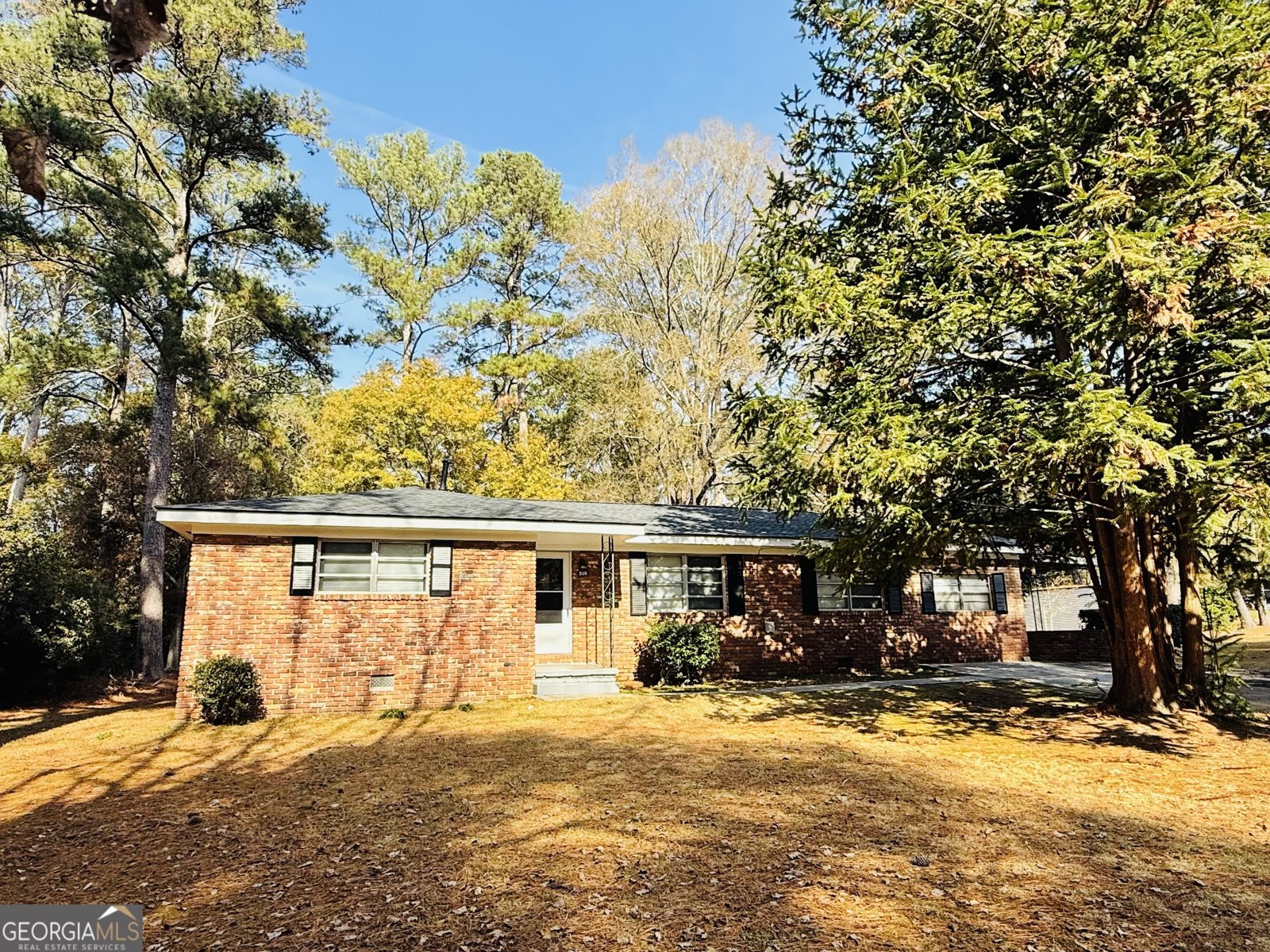 318 Bonnell Street Oxford - 1