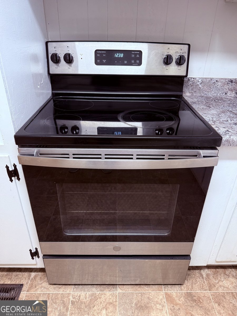 318 Bonnell Street Oxford - 11