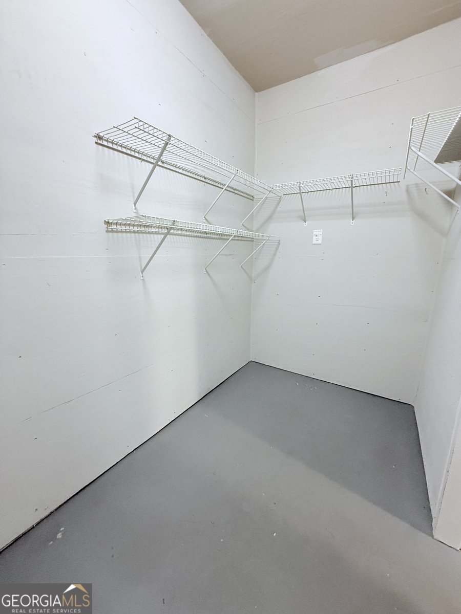 318 Bonnell Street Oxford - 28