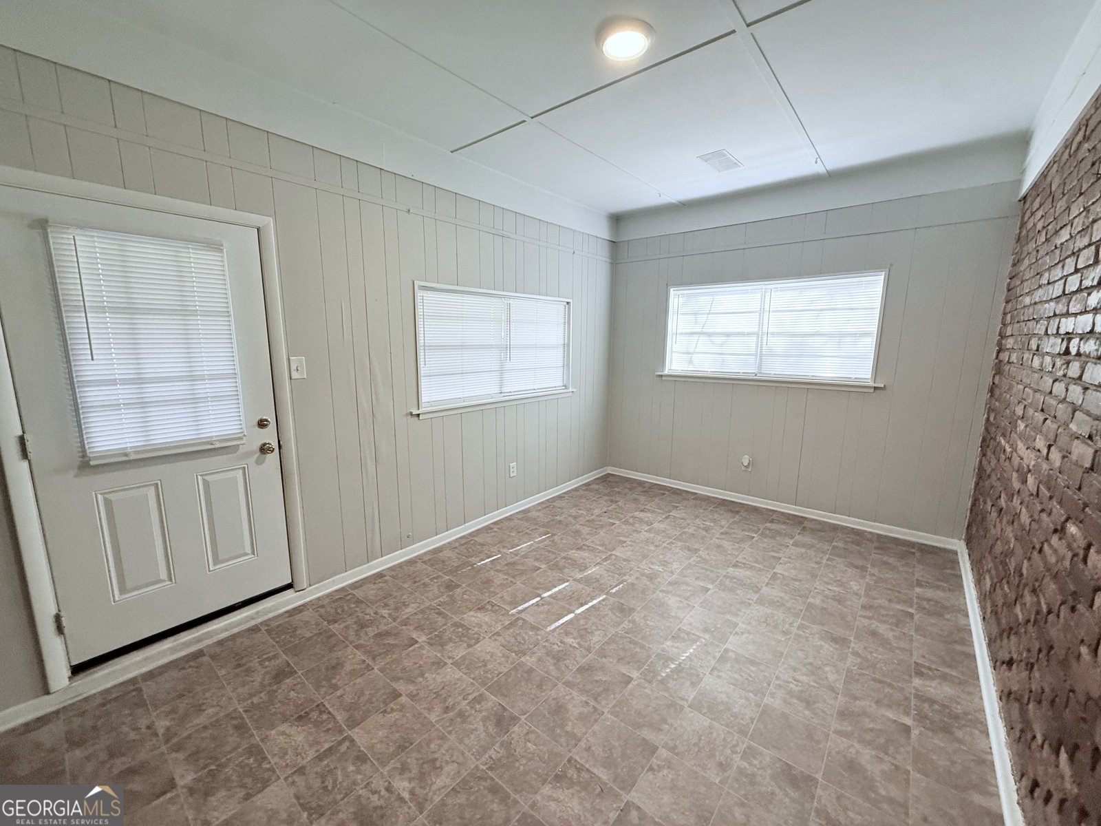 318 Bonnell Street Oxford - 30